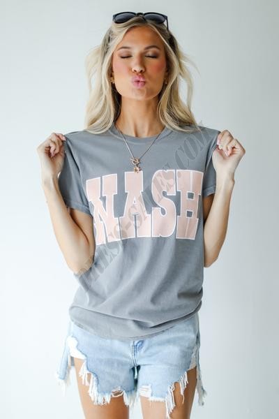 On Discount ● Nash Graphic Tee ● Dress Up - -2