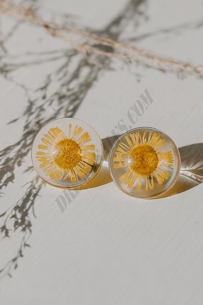 On Discount ● Nova Resin Sunflower Stud Earrings ● Dress Up - -0