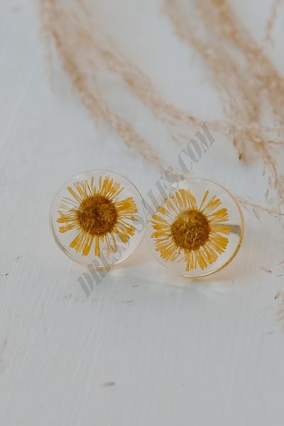 On Discount ● Nova Resin Sunflower Stud Earrings ● Dress Up - -4