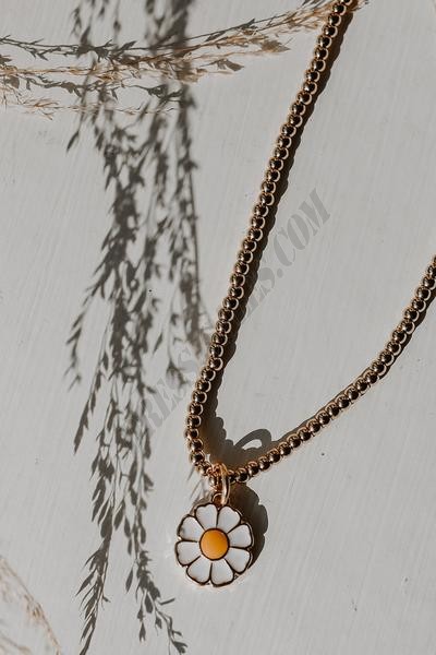 On Discount ● Kate Gold Daisy Necklace ● Dress Up - -3