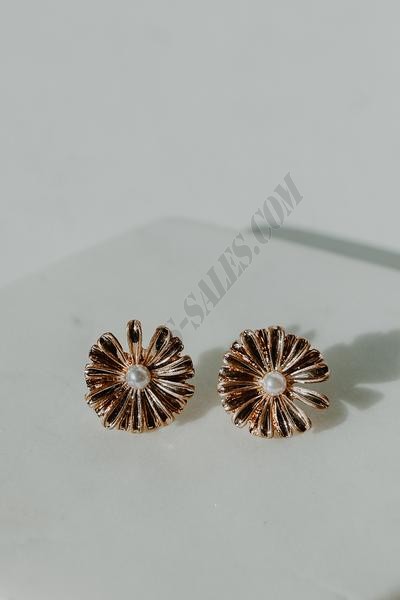 On Discount ● Kendall Gold Flower Stud Earrings ● Dress Up - -3
