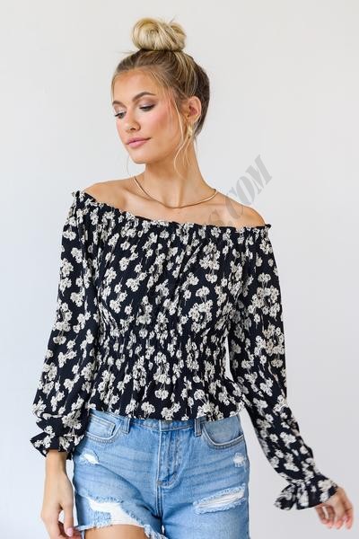 On Discount ● Irresistible Floral Off-the-Shoulder Blouse ● Dress Up - -0