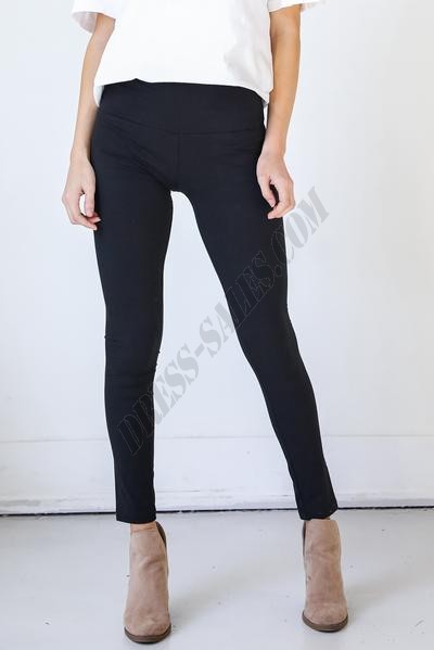 On Discount ● Go-To High-Waisted Leggings ● Dress Up - -0