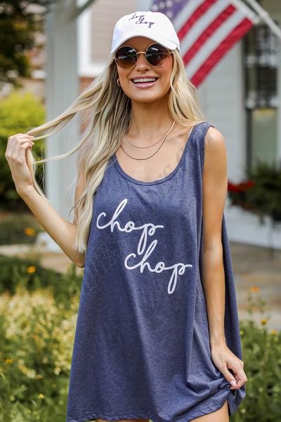 On Discount ● Chop Chop Graphic Tank ● Dress Up - -0