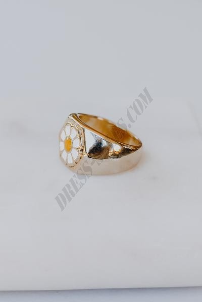 On Discount ● Bailey Gold Daisy Ring ● Dress Up - -3
