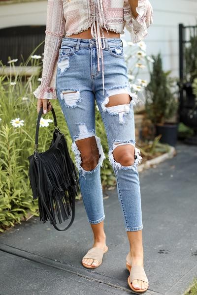 Lainey Distressed Mom Jeans ● Dress Up Sales - -0