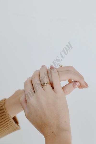 On Discount ● Lexi Gold Hammered Ring ● Dress Up - -2