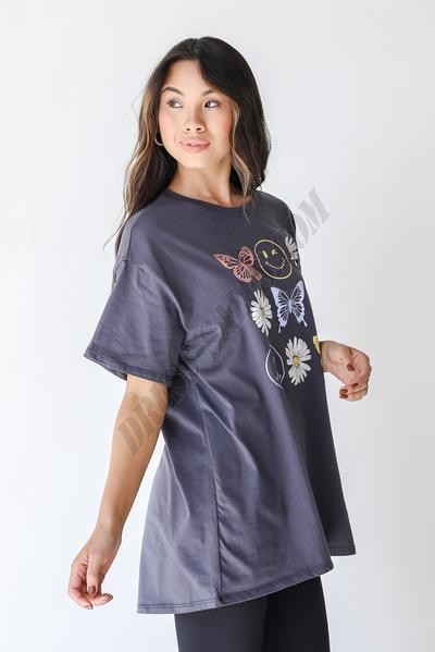 Daisy Dream Graphic Tee ● Dress Up Sales - -8