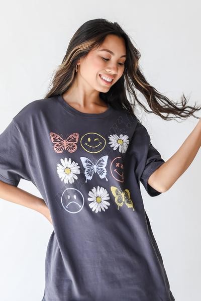 Daisy Dream Graphic Tee ● Dress Up Sales - -4