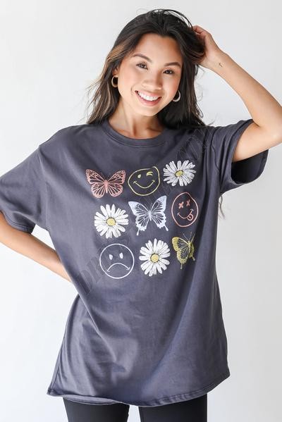 Daisy Dream Graphic Tee ● Dress Up Sales - -5