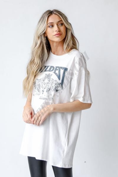 On Discount ● Wildest Graphic Tee ● Dress Up - -2
